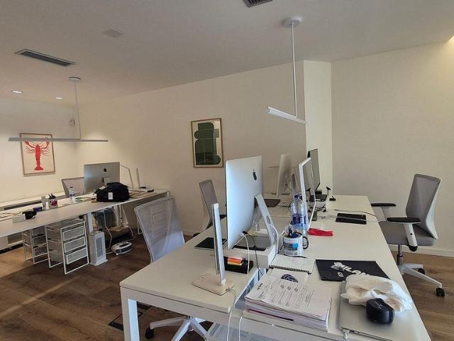 Oficina en alquiler en calle De Calvet, Barcelona, de 80 m² por 1.850