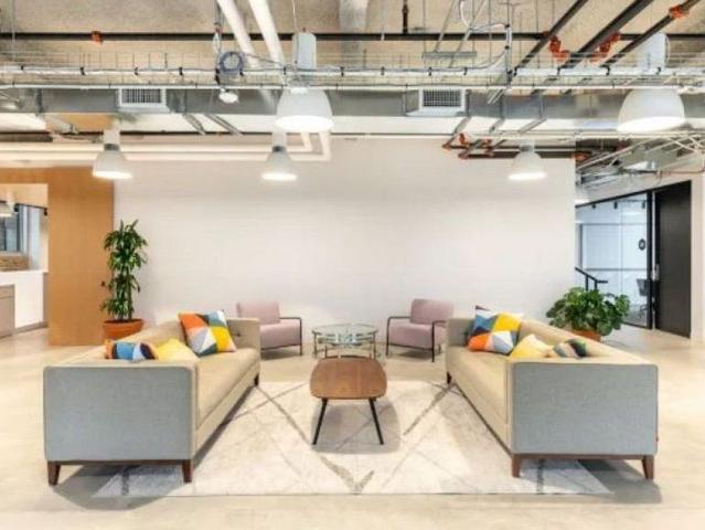Oficina en alquiler en calle De Can Ràbia, Barcelona, de 103 m² por 9.391