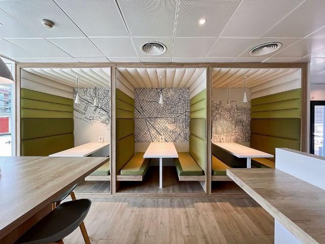 Oficina en alquiler en calle De Can Ràbia, Barcelona, de 5 m² por 109