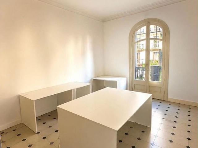 Oficina en alquiler en calle De Casp, Barcelona, de 20 m² por 650
