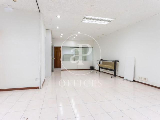Oficina en alquiler en calle De Casp, Barcelona, de 87 m² por 950