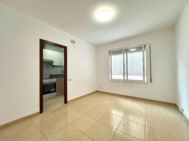 Oficina en alquiler en calle De Colom, Terrassa, de 65 m² por 790