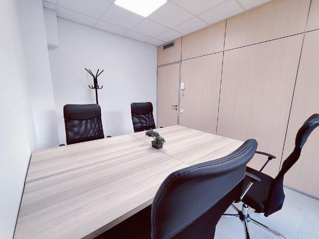 Oficina en alquiler en calle De Còrsega, Barcelona, de 20 m² por 850
