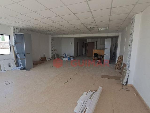 Oficina en alquiler en calle De Gaspar Fàbregas i Roses, Esplugues de Llobregat, de 95 m² por 1.200