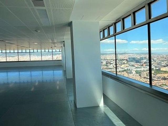 Oficina en alquiler en calle De la Marina, Barcelona, de 1.190 m² por 28.560