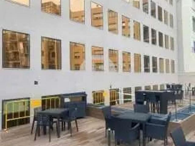 Oficina en alquiler en calle De la Marina, Barcelona, de 323 m² por 8.090