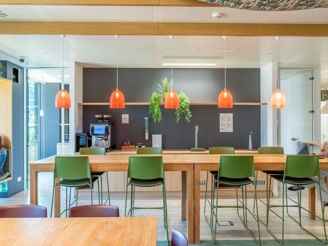 Oficina en alquiler en calle De la Ciutat de Granada, Barcelona, de 75 m² por 7.900