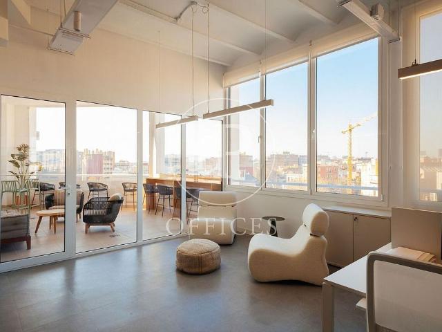 Oficina en alquiler en calle De la Ciutat de Granada, Barcelona, de 826 m² por 36.000