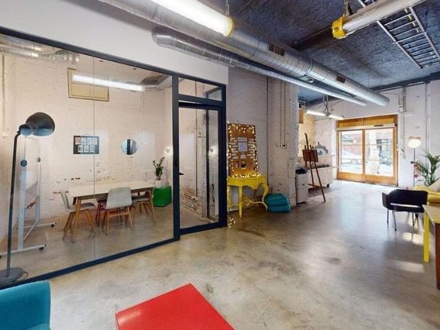 Oficina en alquiler en calle De la Diputació, Barcelona, de 31 m² por 1.735