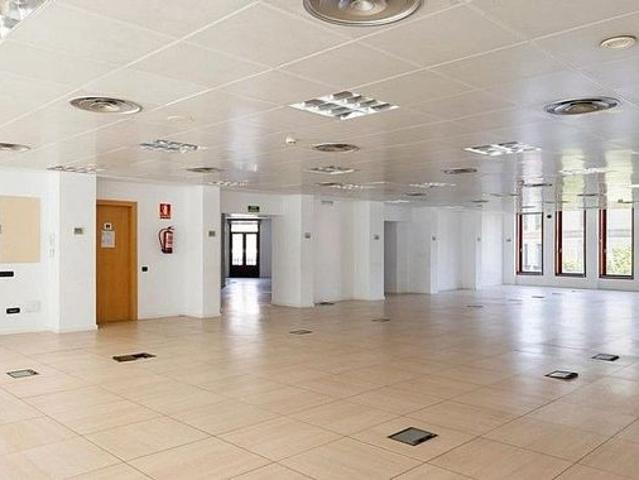 Oficina en alquiler en calle De la Diputació, Barcelona, de 429 m² por 8.928