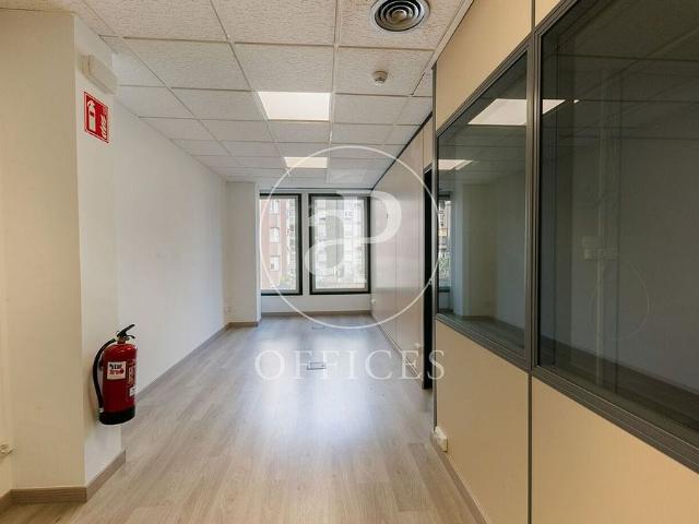 Oficina en alquiler en calle De la Diputació, Barcelona, de 49 m² por 1.000
