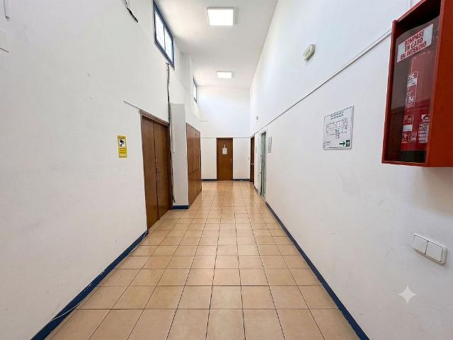 Oficina en alquiler en calle De Les Parellades, Sitges, de 11 m² por 215