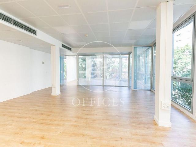 Oficina en alquiler en calle De Lluçà, Barcelona, de 175 m² por 3.000