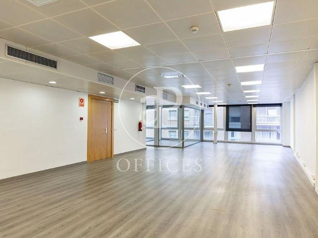 Oficina en alquiler en calle De Lluçà, Barcelona, de 329 m² por 4.800