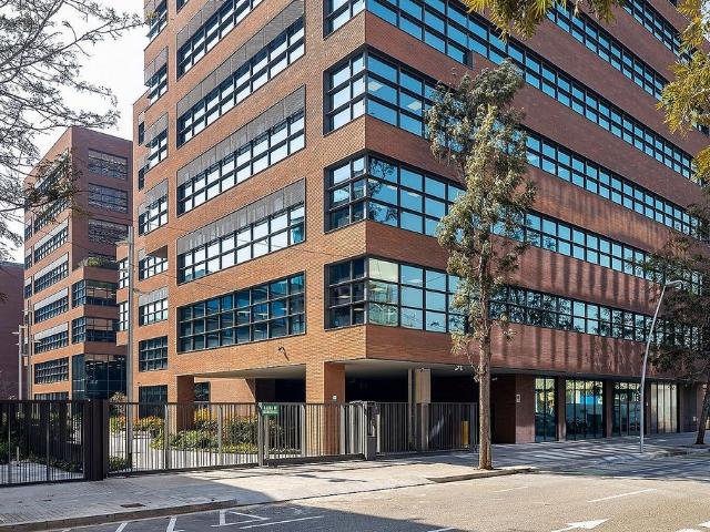 Oficina en alquiler en calle De Llull, Barcelona, de 1.742 m² por 40.066