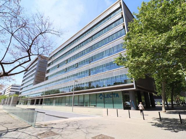 Oficina en alquiler en calle De Llull, Barcelona, de 1.895 m² por 36.956