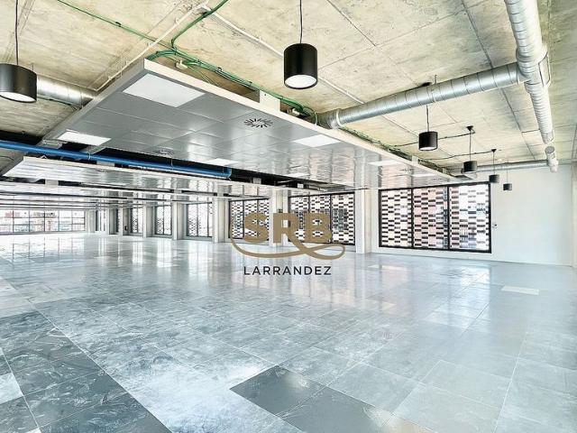 Oficina en alquiler en calle De Llull, Barcelona, de 2.043 m² por 38.817