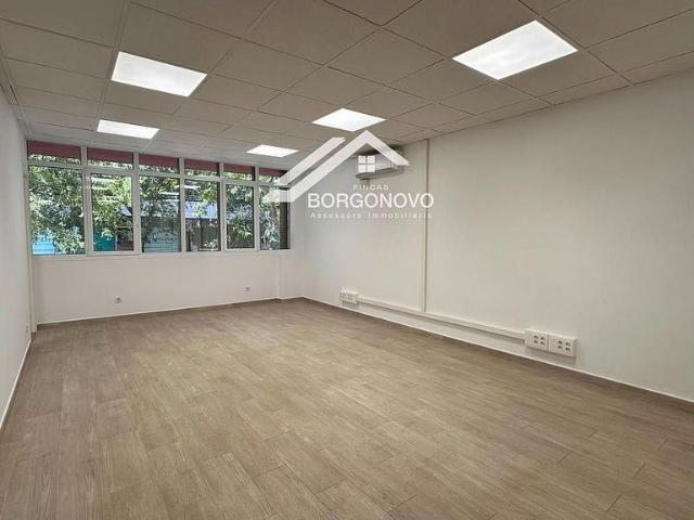 Oficina en alquiler en calle De Los Castillejos, Barcelona, de 104 m² por 1.800