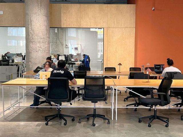 Oficina en alquiler en calle De Pujades, Barcelona, de 16 m² por 1.400