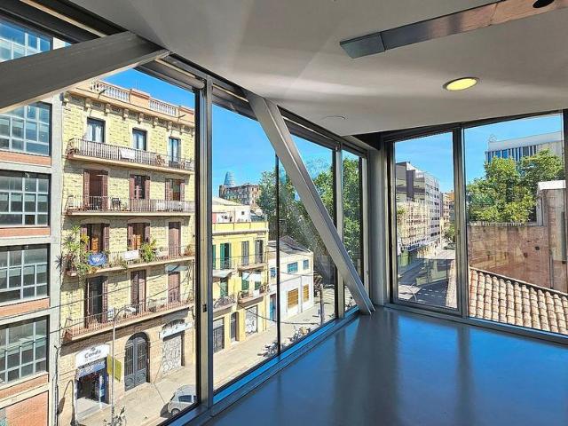 Oficina en alquiler en calle De Pujades, Barcelona, de 120 m² por 1.950
