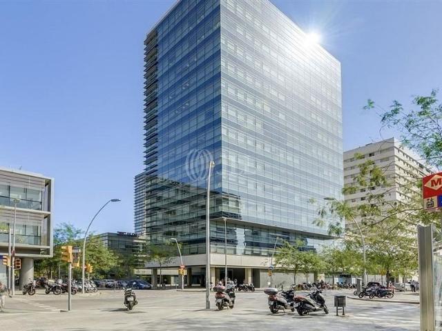 Oficina en alquiler en calle De Pujades, Barcelona, de 348 m² por 7.308