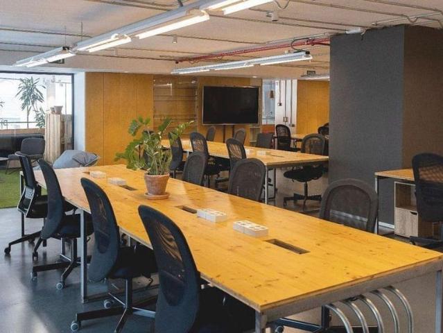 Oficina en alquiler en calle De Pujades, Barcelona, de 500 m² por 15.500