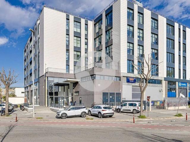 Oficina en alquiler en calle De Pablo Iglesias, Hospitalet de Llobregat, L´, de 339 m² por 3.898