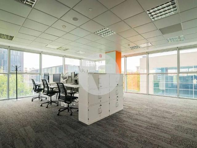 Oficina en alquiler en calle De Pallars, Barcelona, de 755 m² por 16.610