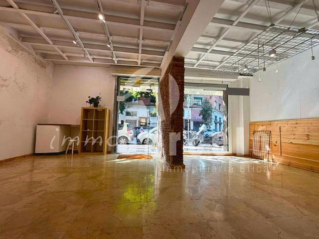 Oficina en alquiler en calle De Pallars, Barcelona, de 85 m² por 1.200