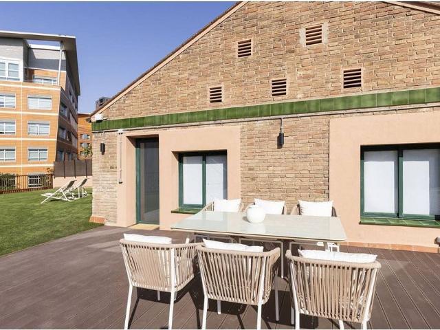 Oficina en alquiler en calle De Pamplona, Barcelona, de 150 m² por 5.600