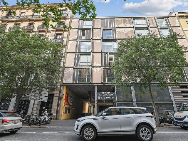 Oficina en alquiler en calle De Pau Claris, Barcelona, de 273 m² por 5.460