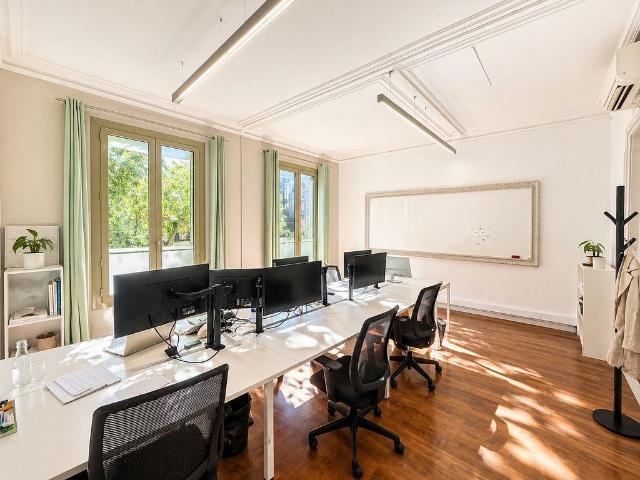 Oficina en alquiler en calle De Pau Claris, Barcelona, de 380 m² por 1.525