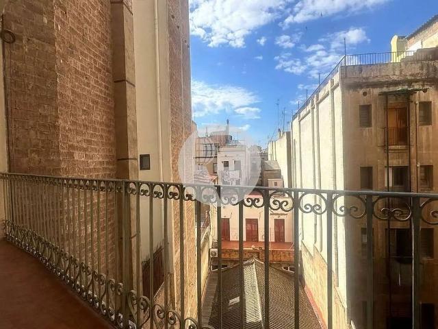 Oficina en alquiler en calle De Pelai, Barcelona, de 140 m² por 1.800