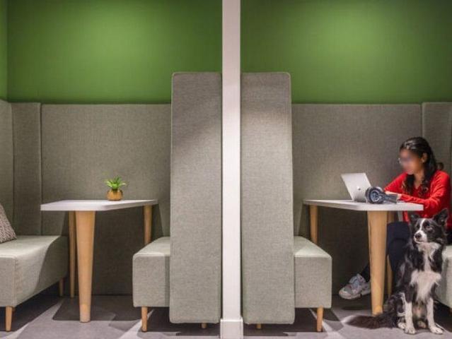 Oficina en alquiler en calle De Pere IV, Barcelona, de 28 m² por 3.960