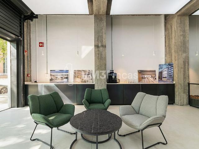 Oficina en alquiler en calle De Ramon Turró, Barcelona, de 353 m² por 5.632