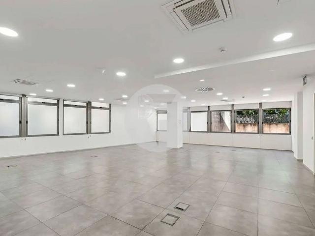 Oficina en alquiler en calle De Rivadeneyra, Barcelona, de 316 m² por 5.701