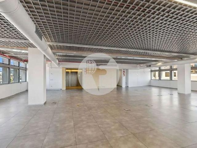 Oficina en alquiler en calle De Rivadeneyra, Barcelona, de 316 m² por 6.334