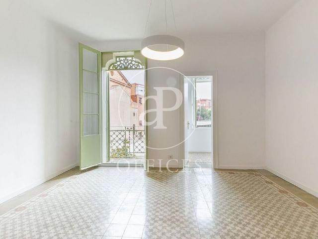 Oficina en alquiler en calle De Sant Joan de la Salle, Barcelona, de 340 m² por 7.800