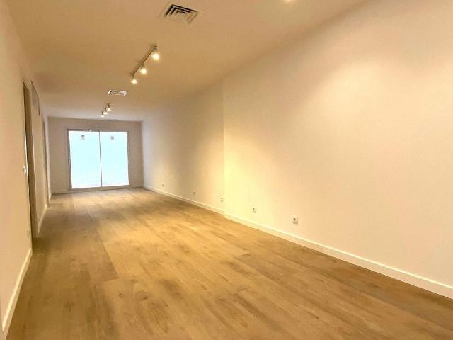 Oficina en alquiler en calle De Sant Llorenç, Sant Feliu de Llobregat, de 80 m² por 800