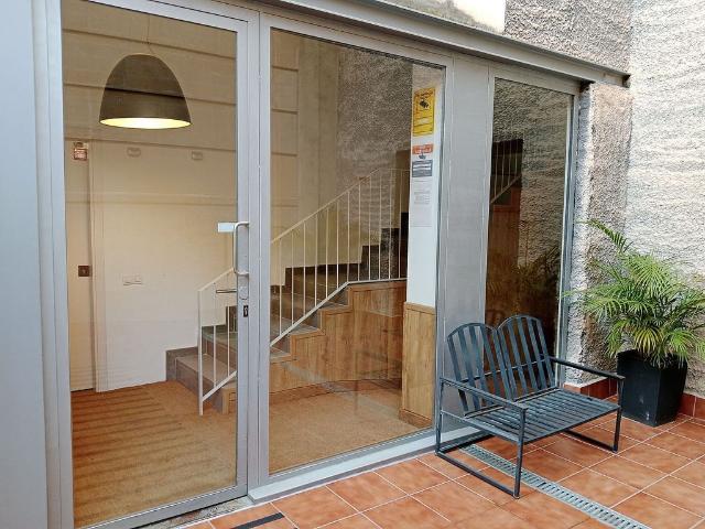 Oficina en alquiler en calle De Santa Perpètua, Barcelona, de 83 m² por 950