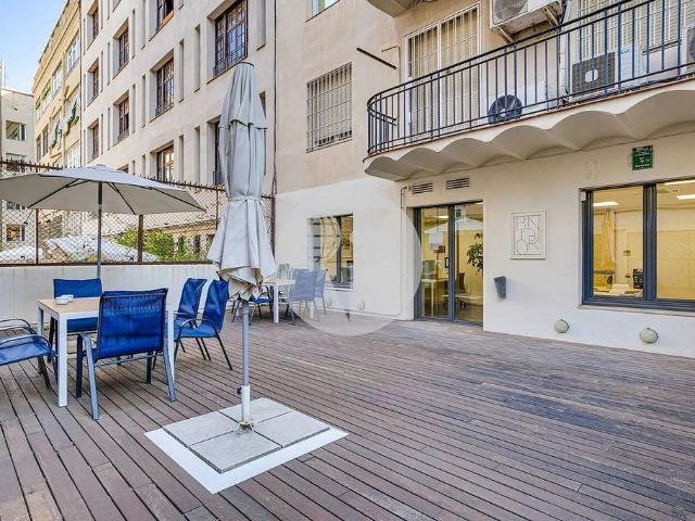 Oficina en alquiler en calle De Santa Teresa, Barcelona, de 342 m² por 7.353