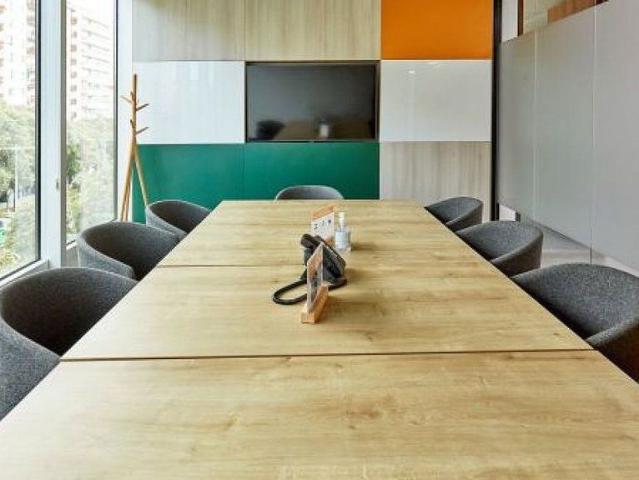 Oficina en alquiler en calle De Tarragona, Barcelona, de 17 m² por 2.603