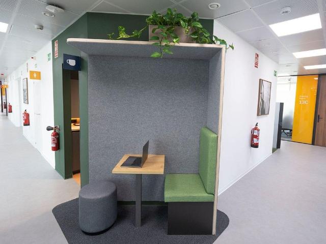 Oficina en alquiler en calle De Tarragona, Barcelona, de 17 m² por 1.992