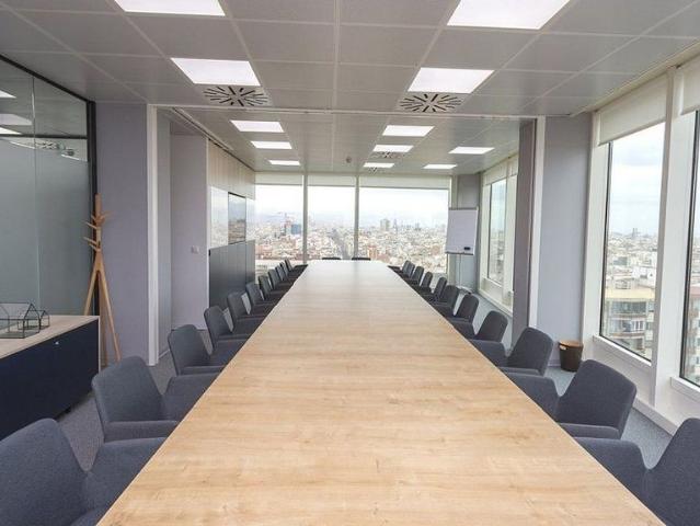 Oficina en alquiler en calle De Tarragona, Barcelona, de 90 m² por 13.607