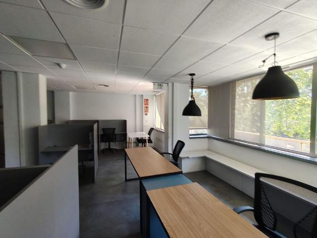 Oficina en alquiler en calle De València, Barcelona, de 666 m² por 6.900