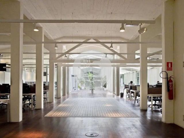 Oficina en alquiler en calle De Wellington, Barcelona, de 1.207 m² por 22.000