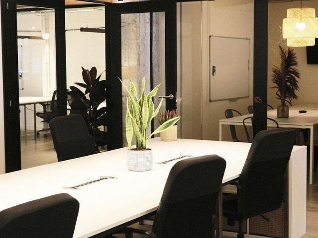 Oficina en alquiler en calle Del Taquígraf Serra, Barcelona, de 23 m² por 1.620