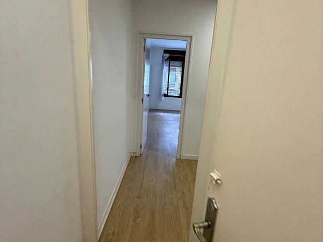 Oficina en alquiler en calle Del Torrent de L'olla, Barcelona, de 44 m² por 700