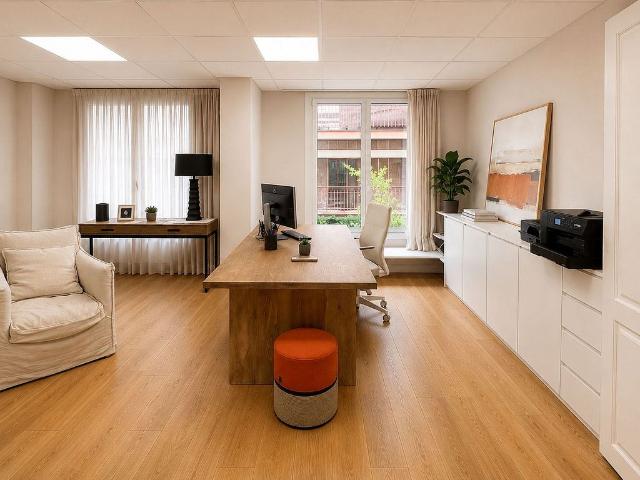 Oficina en alquiler en calle Del Camp, Barcelona, de 244 m² por 2.900