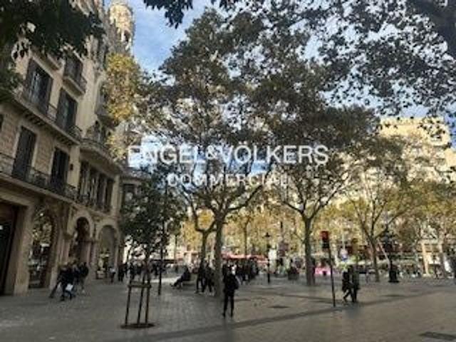 Oficina en alquiler en calle Del Consell de Cent, Barcelona, de 450 m² por 16.000